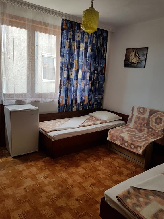 Guest Rooms Denitsa ออบซอร์ ภายนอก รูปภาพ