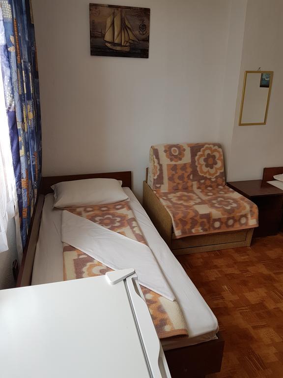 Guest Rooms Denitsa ออบซอร์ ภายนอก รูปภาพ